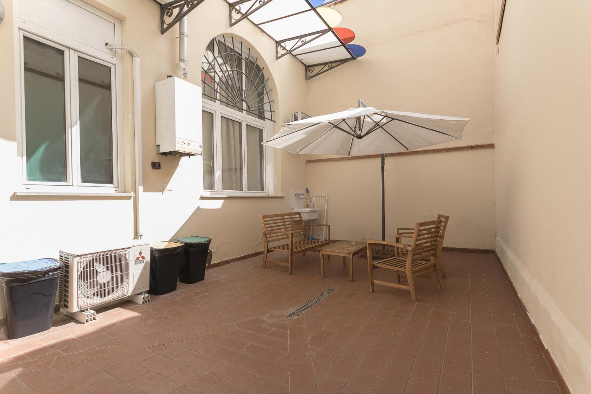 Amalia Apartment Via La Farina Firenze Eksteriør billede